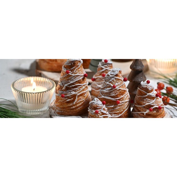 CROISSANT CHRISTMAS TREE